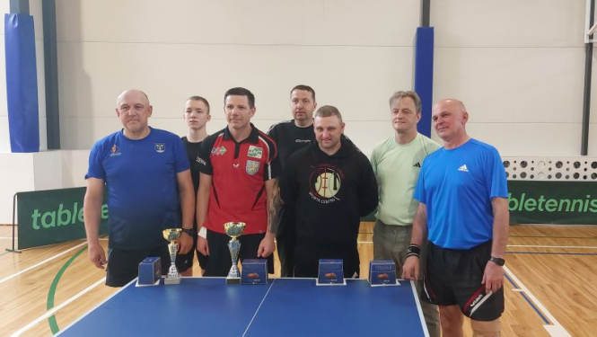 Aizvadīta vasaras kausa izcīņa galda tenisā