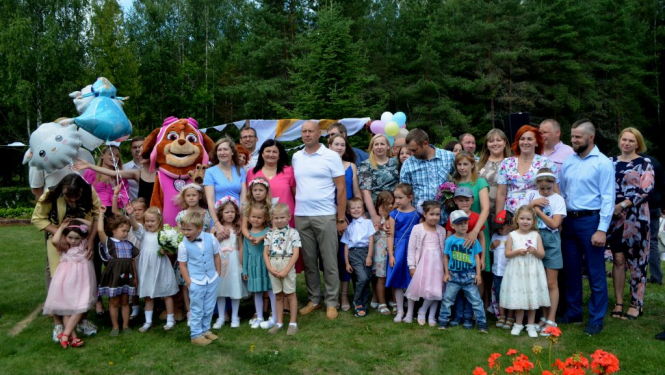 „Balto zeķīšu un Bērnības svētku” pasākums Kubulos