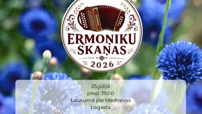 Attēlā redzamas spilgti zilas rudzupuķes un teksts, kas aicina uz tautas muzikantu festivālu ''Ermoņiku skaņas - 20"