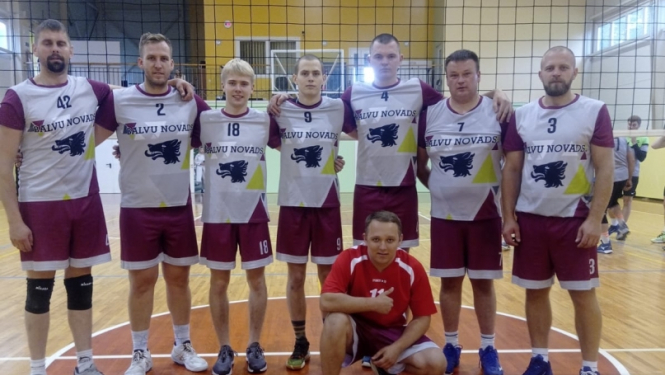 Balvu komanda startē Sābru volejbola līgā