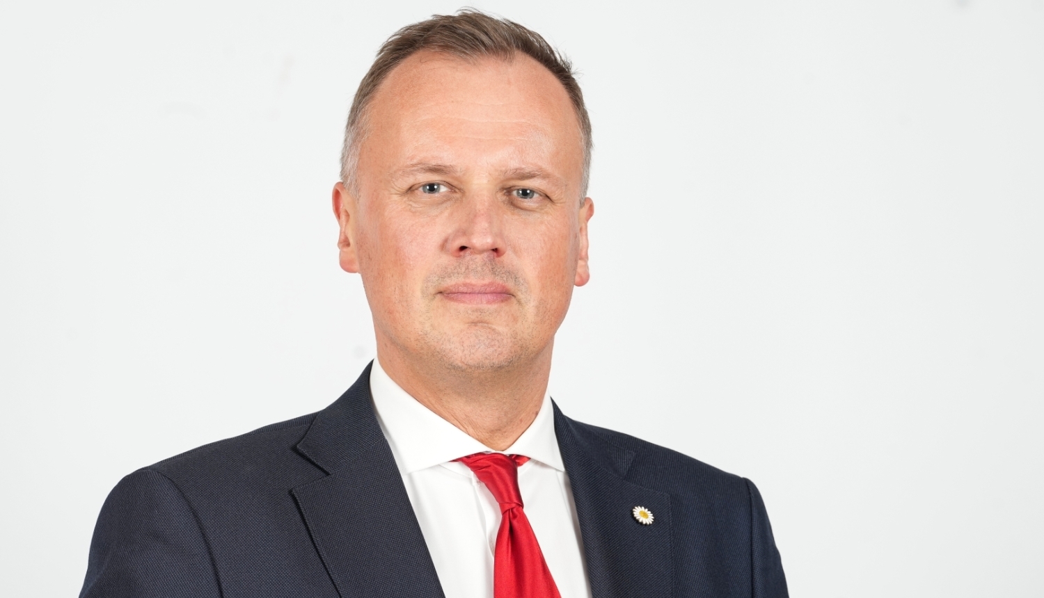 Attēlā redzams viedās administrācijas un reģionālās attīstības (VARAM) ministrs Edgars Tavars 
