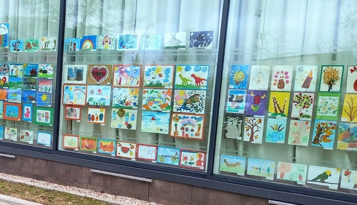 Bērnu radošo darbu izstāde Balvu Kultūras un atpūtas centra logos