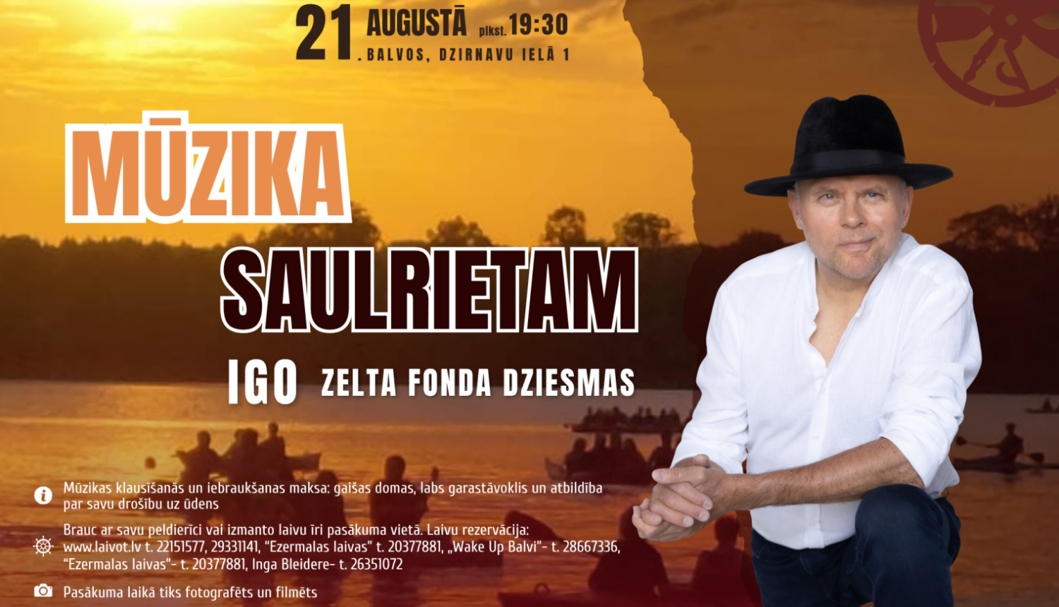 Brīvdabas koncerta ''Mūzika saulrietam'' afiša. Attēlā redzams dziedātājs, vīrietis Igo Fomins. Ar melnu hūti galvā, baltā kreklā. Fonā ezers un saulriets.
