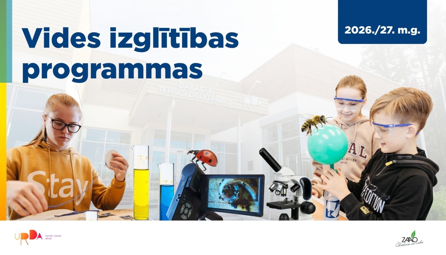 Attēlā redzami trīs bērni.