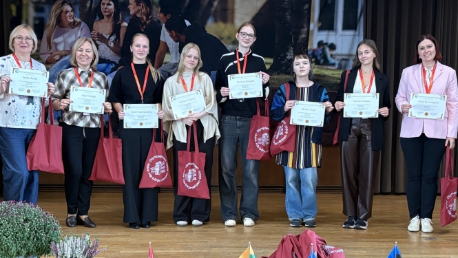 Attēlā redzami projekta dalībnieki