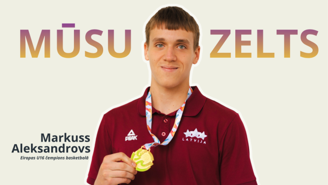 Apsveikuma plakāts jaunajam basketbolistam Markusam Aleksandrovam ar uzrakstu "MŪSU ZELTS". Attēlā sportists smaidot tur rokā izcīnīto Eiropas U16 čempiona zelta medaļu. Apakšējā labajā stūrī ir Balvu novada logotips.