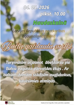 Gaišs fons ar baltiem ābeļu ziediem. Teksts aicina uz Baltā galdauta svētkiem Naudaskalnā, 4. maijā.