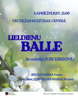 Uz zaļgana fona redzami ķiršu ziedi, kas rada pavasarīgu noskaņu. Attēlā izvietots uzraksts: “Lieldienu balle.”