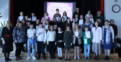 Balvu novada lasīšanas konkursa dalībnieki Balvu Valsts ģimnāzijā