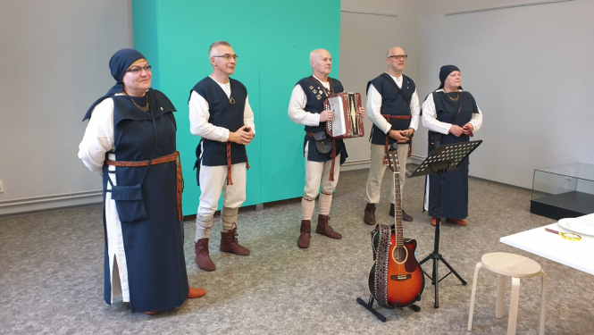 Ceļojošā izstāde “Saimes galds”
