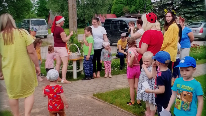 Ģimeņu sporta spēles pirmsskolas vecuma bērniem, vecākiem un vecvecākiem