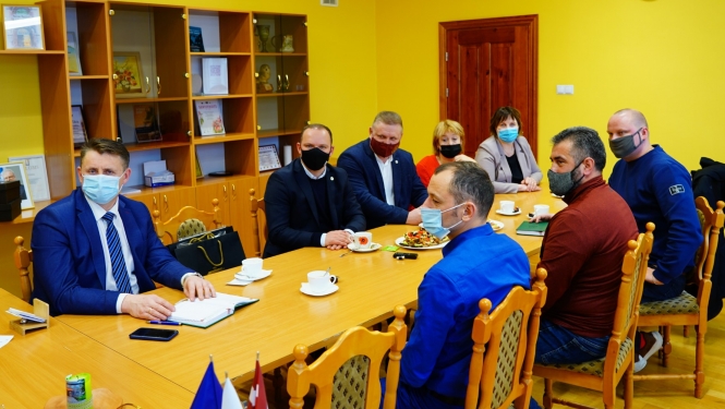 Latvijas Futbola federācijas vadība viesojas Balvos