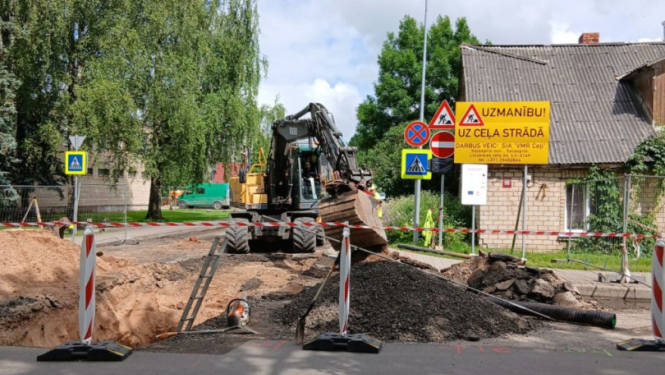 Baznīcas ielas posmā turpinās remontdarbi