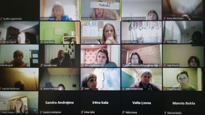 Pedagogu profesionālās kompetences pilnveides programma "Tekstpratības attīstīšana pamatizglītības 1.-3.klasē"