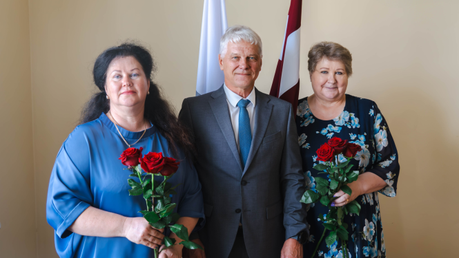 Balvu novada pašvaldības domes priekšsēdētājs kopā ar ievēlētajiem vietniekiem