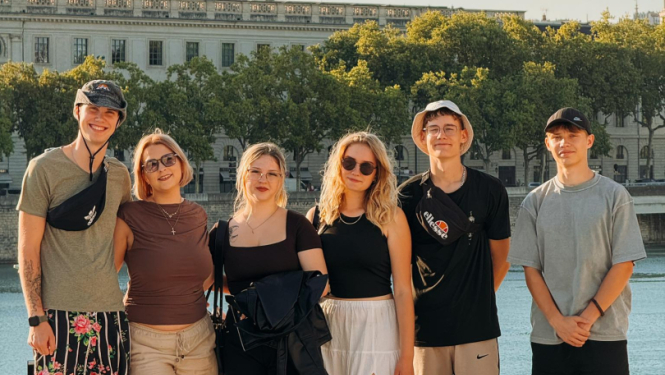 Balvu novada jaunieši piedalās Erasmus+ projektā “Inclusion Through Art and Craft” Francijā