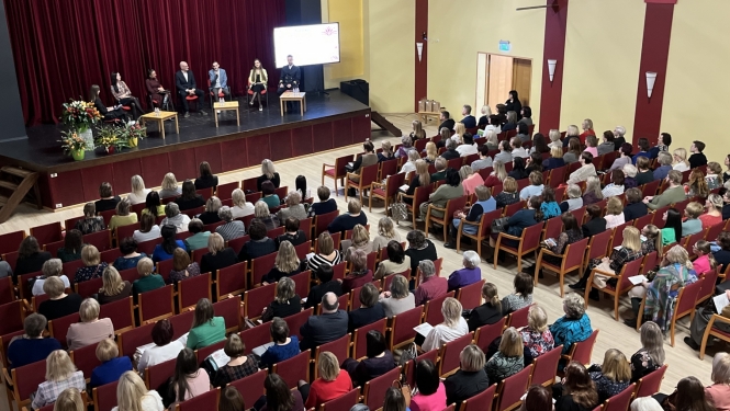 Balvu novada pedagogi piedalās pedagogu profesionālās pieredzes forumā “Augam kopā”