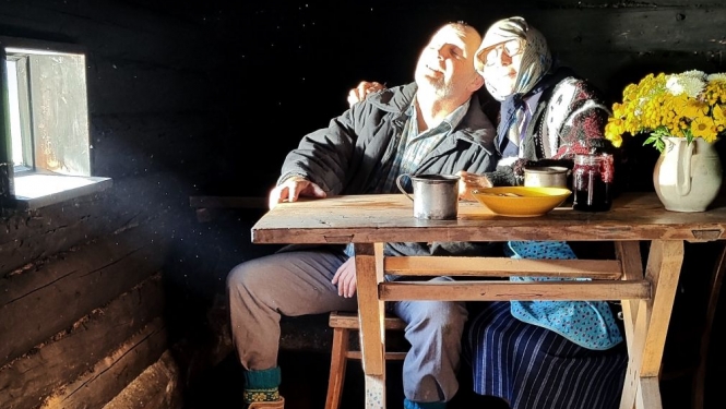 Folkloras kopa “Upīte” dziesmu “Dads ar buobu” un dodas uz festivālu Dienvidkorejā