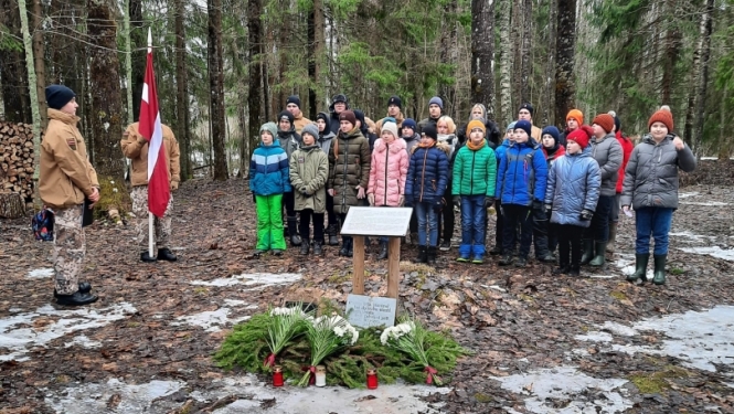 Muzejpedagoģiskā programma “Vēsturi radām mēs paši”