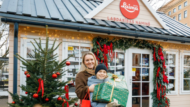 Laimas labdarības namiņ pie Laimas pulksteņa Rīgā