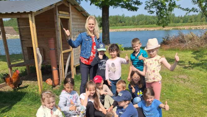 1. un 2. klases skolēni ciemojās Z/S "Kotiņi"