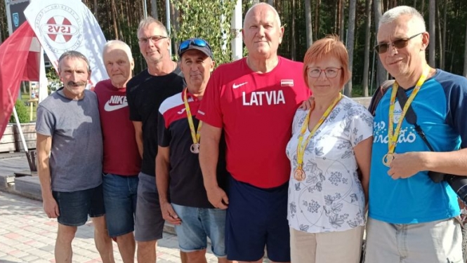 Vieglatlētu starti 60.LSVS pašvaldību sporta spēlēs Valmierā
