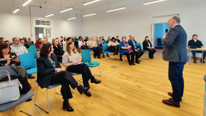 Informatīvā semināra dalībnieki Balvu muižā