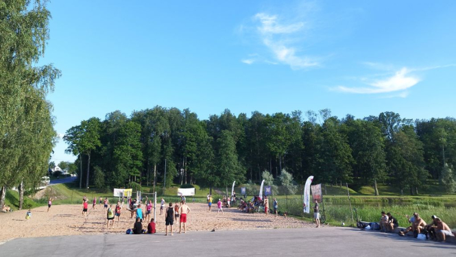 Aizvadīts jau 3. posms Balvu novada atklātajā pludmales volejbola čempionātā