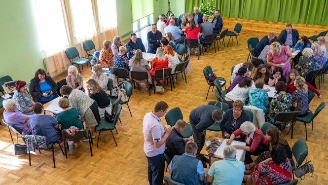 Pašvaldības iestāžu vadītāji tikšanās laikā spriež par iespējamajiem nākotnes projektiem