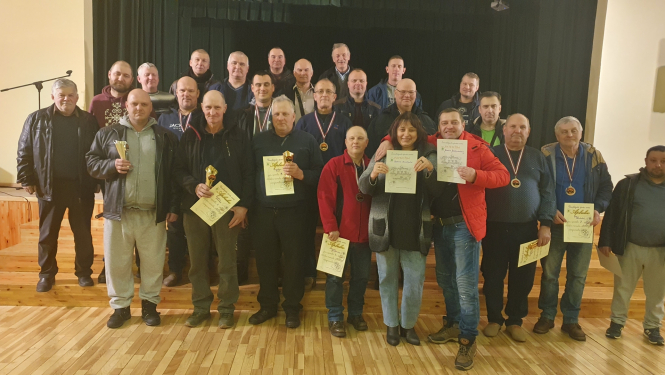 Sacenšas zolītes spēlētāji