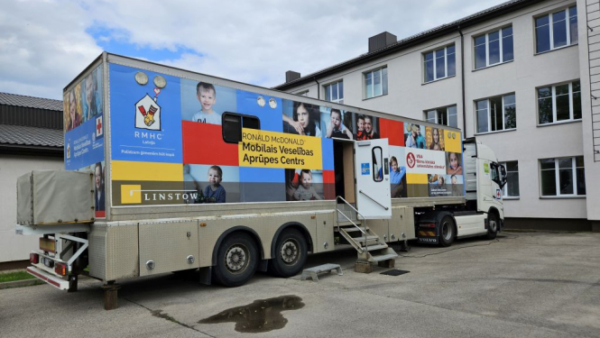 Mobilā veselības aprūpes centra bērniem izbraukums Balvos
