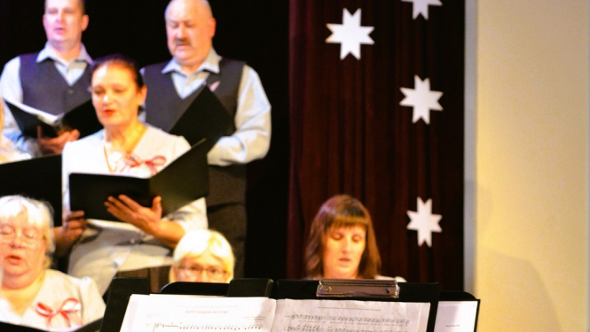 Balvu novadā ieskandina Latvijas 104. dzimšanas dienu