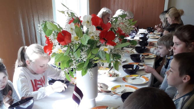 Baltā galdauta svētki