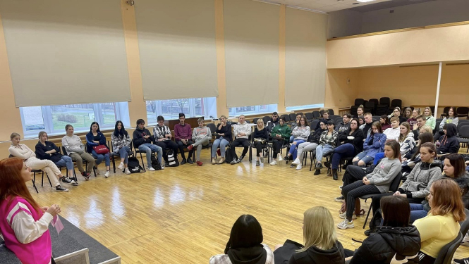 Projekta "Kontakts" aktivitāte “Sarunas ar psiholoģi Aiju Brokāni”