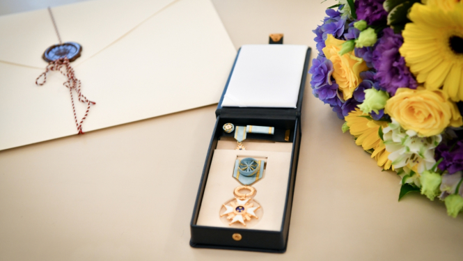 Sveicam Līgu Kozlovsku un Sarmīti Pužuli ar valsts apbalvojuma saņemšanu!