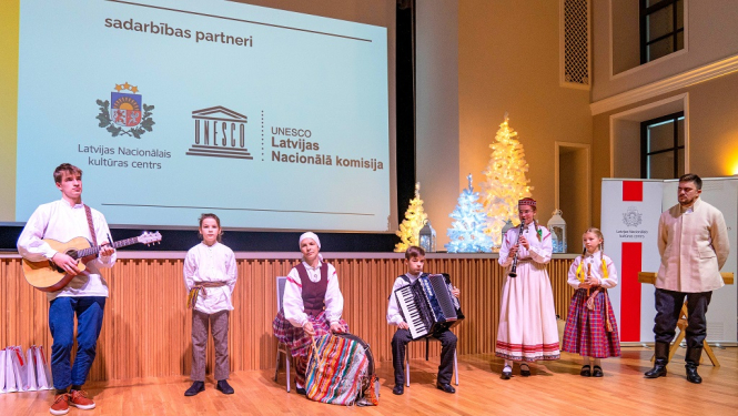 Kultūras un nemateriālais kultūras mantojums ir ļoti svarīgs nācijas pastāvēšanai – informatīvajā seminārā tiekas kultūras jomas pārstāvji