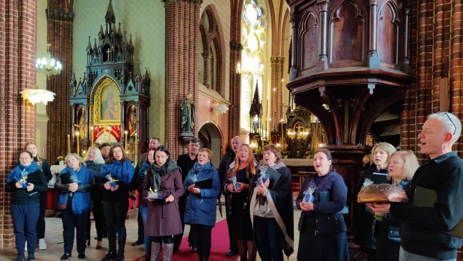 Pilnīgs prieks Baznīcu naktī