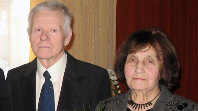 Aicina uz izstādes “Dedz gaismu sevī!” atklāšanu