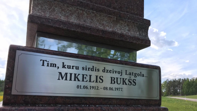 110. jubilejā godināts ievērojamais trimdas kultūras darbinieks Miķeli Bukšs