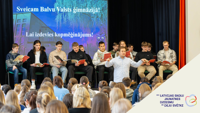 Pirmais koru kopmēģinājuma Balvu Valsts ģimnāzijā koristi