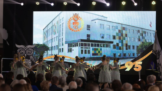 Balvu Valsts ģimnāzijas 95 gadu jubilejas svinības “No saknēm līdz spārniem”