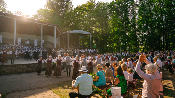 Balvu novada svētku dziesmu svētku atskaņu koncerts "KOPĀ AUGŠUP.VĒLREIZ" 2023. gadā.