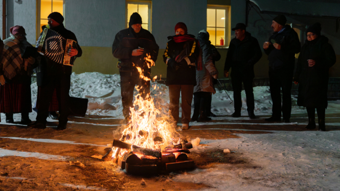1991. gada barikāžu atceres pasākums pie Viļakas klostera ēkas