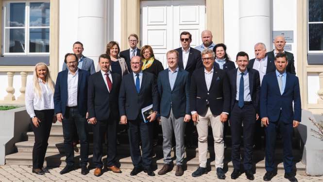 Eiropas Parlamenta Budžeta komitejas delegācija kopā ar Balvu novada pašvaldības pārstāvjiem un Latgales pilsētu un novadu mēriem.