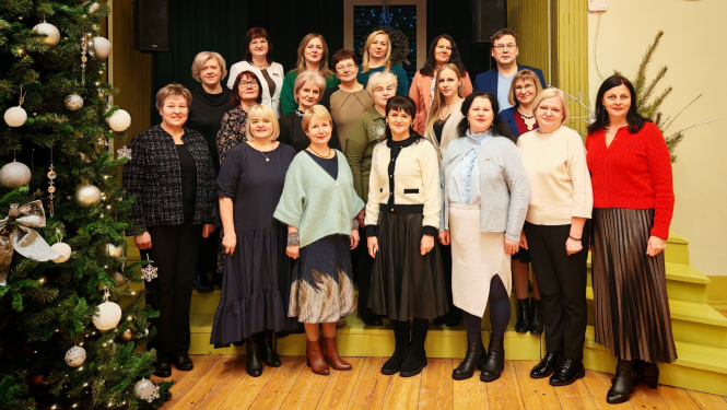 Balvu novada izglītības iestāžu vadītāji un Izglītības pārvaldes darbinieki Kocēnu pamatskolā