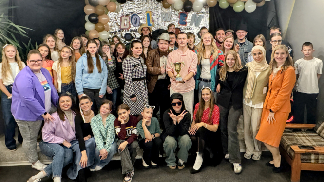 “Bolwen Dynamite Retro Party 9”