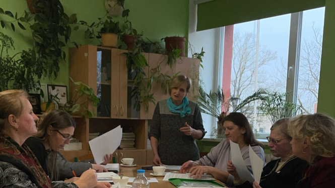 Tiekas dabaszinību, ķīmijas un bioloģijas skolotāji