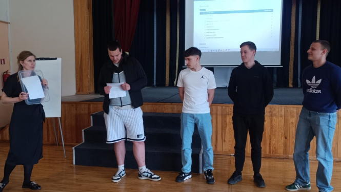 Audzēkņi piedalās “Signālvēlēšanās”