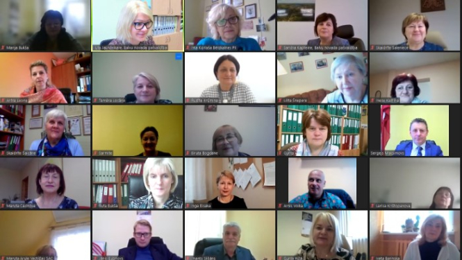 Lai pārrunātu aktuālākos jautājumus, ikmēneša sanāksmē tiekas iestāžu vadītāji