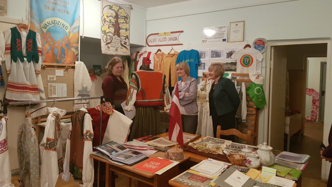 Tiekas sociālās un pilsoniskās mācību jomas vēstures skolotāji